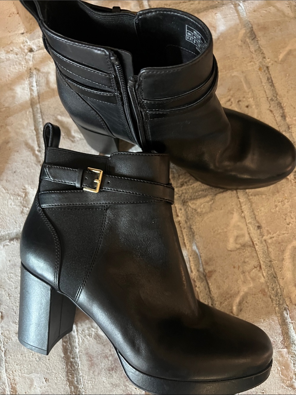 Vionic EUC Women's High platform water repellant boots sz 8.5
